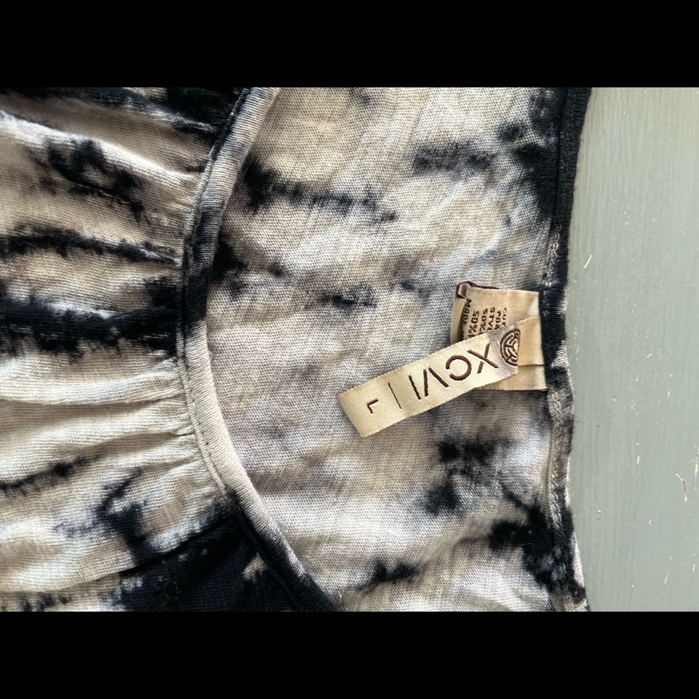 Cold Shoulder Top. - image 2